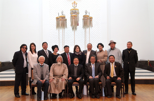 “Тусгаар тогтнолын цом-2013” яруу найргийн эзэд тодорлоо